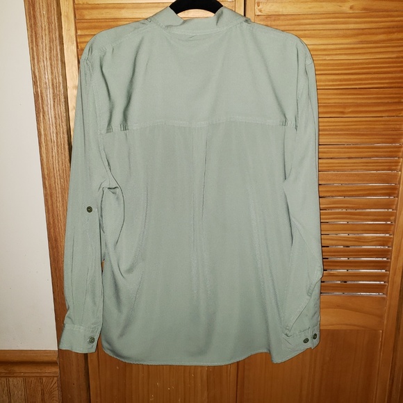 Wrinkle Free Button-down Tab Sleeved Large Top - Picture 5 of 6